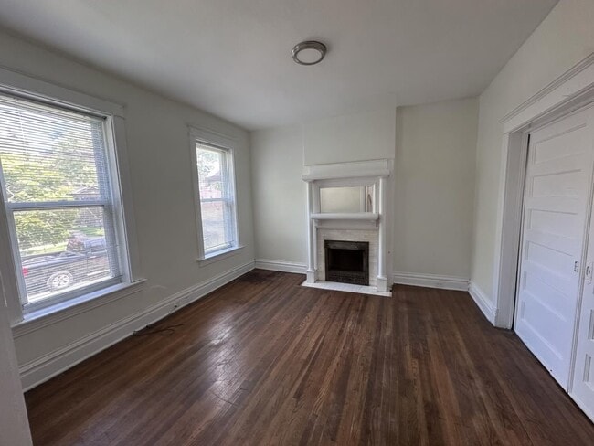 Photo - 2906 Victor St Unit 1F