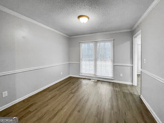 Photo - 3006 Ashland Ct SW