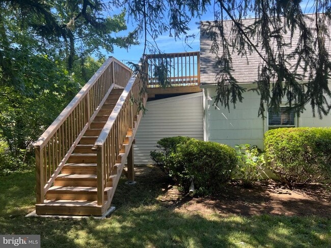 311 Columbia Blvd