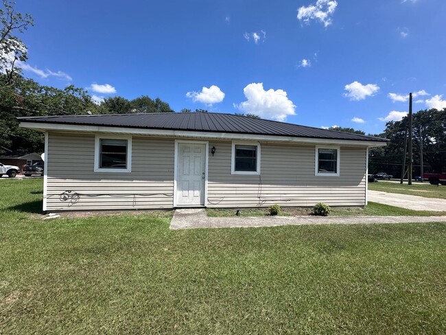 Building Photo - 1507C Oneal Dr. Unit 1 Rental