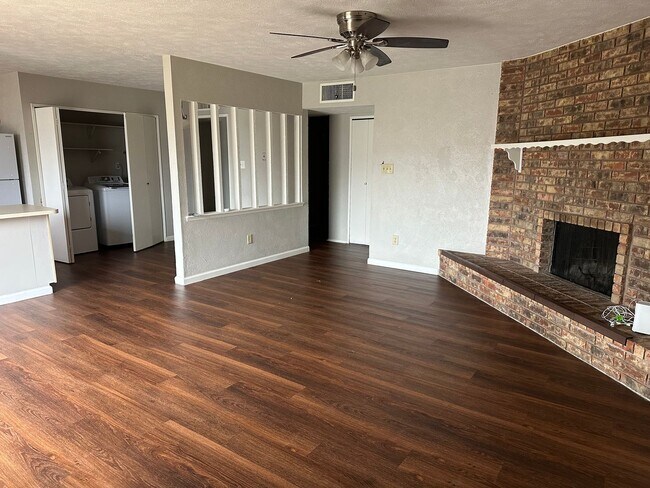 Photo - LISD SCHOOLS!