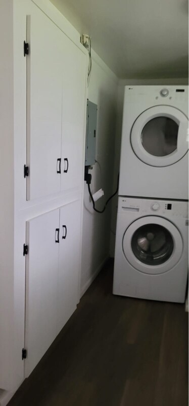 Photo - 124 6th St W