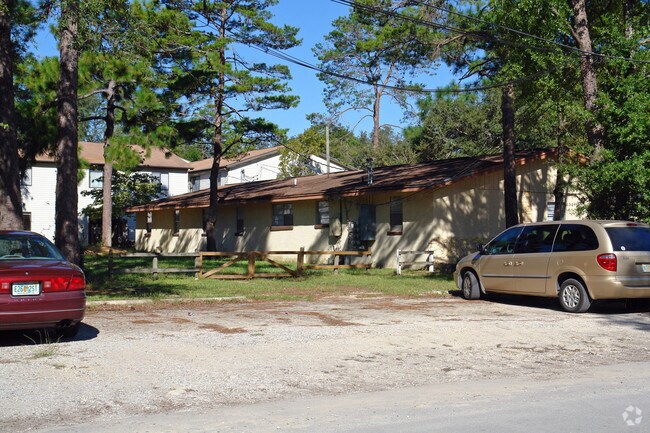 Photo - College Garden Apartments