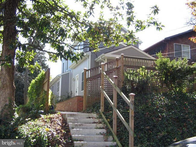 Photo - 3560 Alton Pl NW Unidad 1