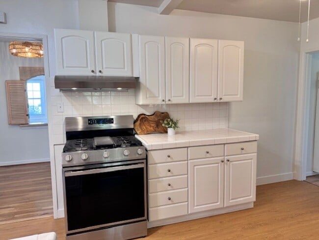 Photo - One bedroom, one bath in La Crescenta Unit 2313 1/2 Foothill Blvd