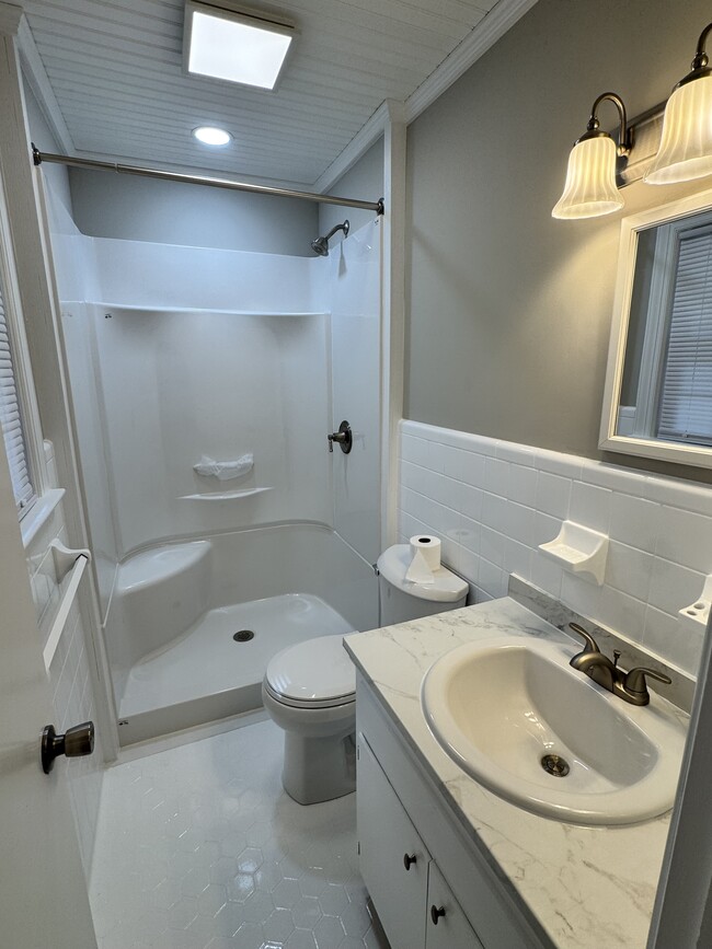 Photo - 821 Buck Swamp Rd