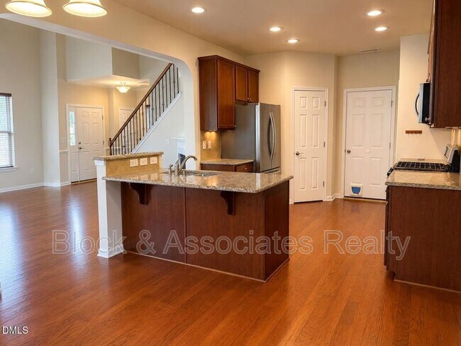 Photo - 1429 Kirkwood Hill Way
