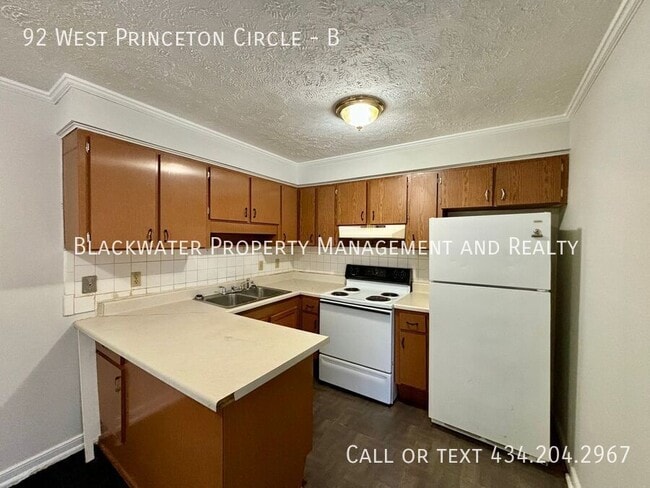 Photo - 92 W Princeton Cir Cir Unit B