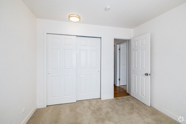 2BR, 1BA - 875SF - Second Bedroom