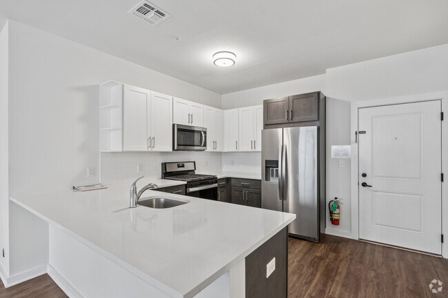 The Harvard - 1BR, 1BA - 815SF - Kitchen