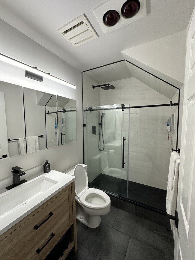 Photo - 115 Brook Hollow