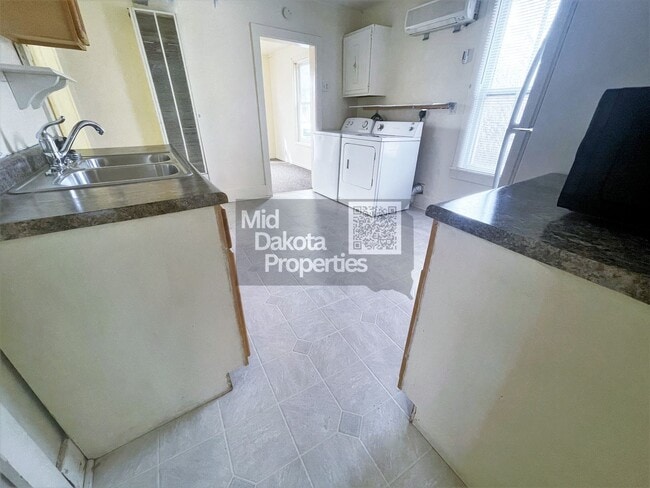 Photo - 512 S Duff-1 Bedroom House