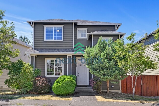 Photo - "Charming 3-Bed Oasis with 2.5 Baths in Prime Renton Location - Spacious layout!"