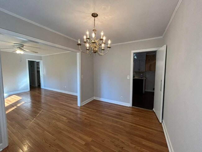 Photo - 523 Colonial Dr