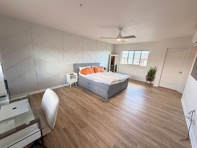 Photo - 2 Bedrooms | 2.5 Bathrooms | 2 Open Parking | Rent: $3,600/month