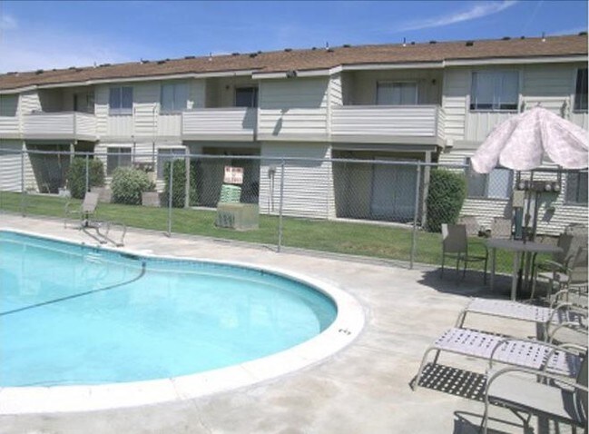 Phoenix Manor / Seville