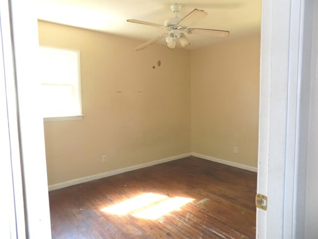 Photo - 5013 Houston Rd