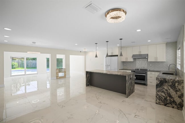 Photo - 2116 SE 18th St