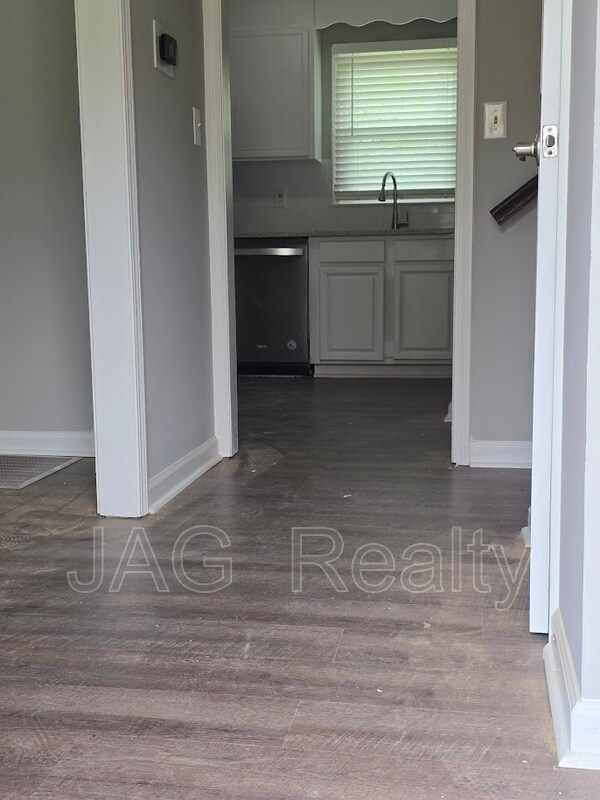 Photo - 1708 Caro-Mar Pl NW