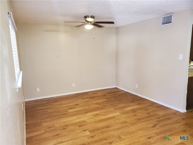 Photo - 300 N Milam St Apartment Unit 3