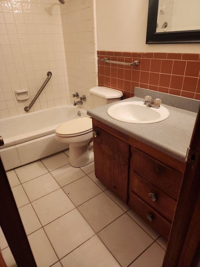 Photo - 2 Bed 1.5 Bath in OKC!