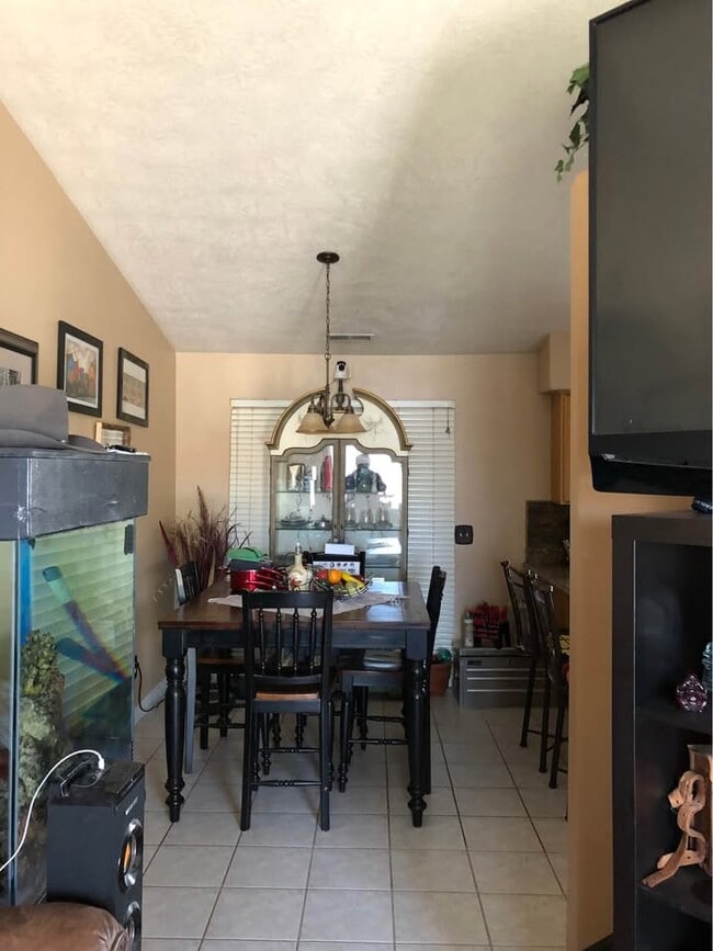 Building Photo - 89 N Paradise Way Rental