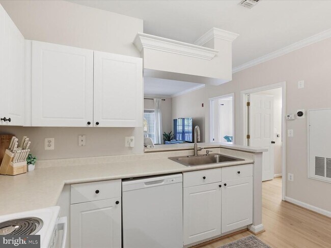 Photo - 4560 Strutfield Ln Unit 1104