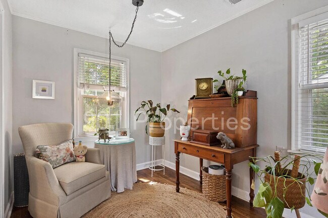 Photo - 499 Lytle St