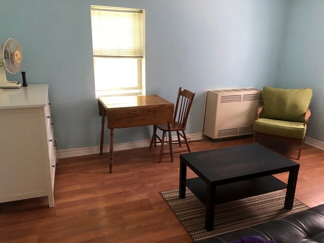 Photo - 181 California Av