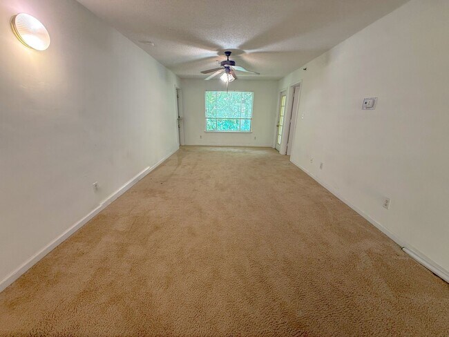 1500-303 Graduate Lane