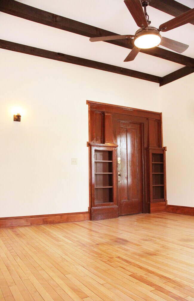 Photo - 411 Colchester Ave Unidad APT A