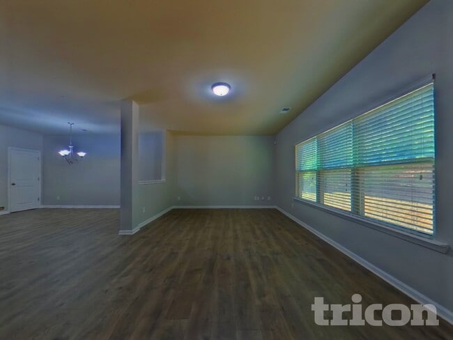 Photo - 3303 Lowland Dr