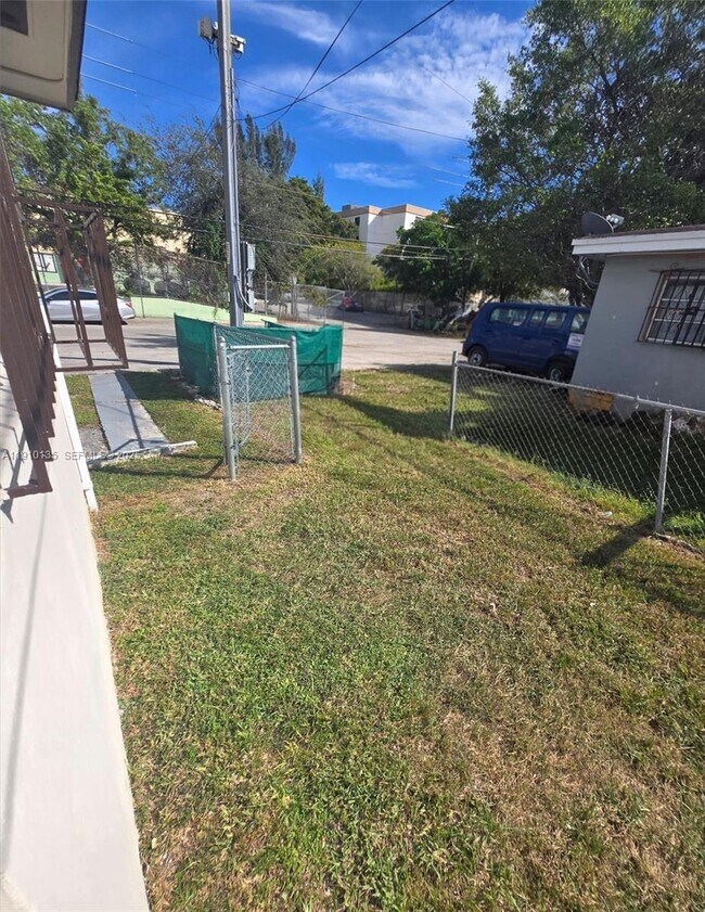 Photo - 3110 NW 19th Ave Unit 1