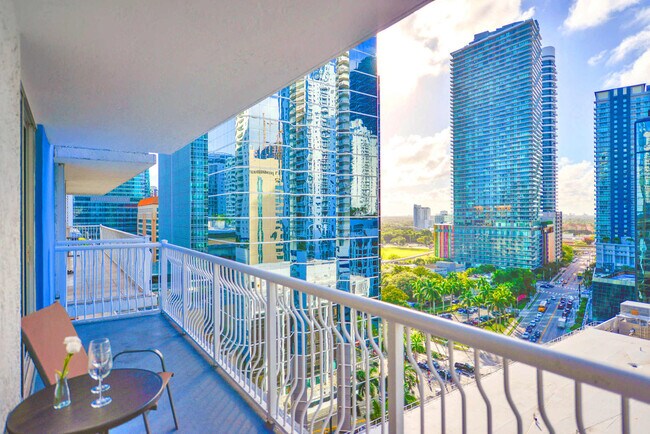 Photo - 1 SE 12th St Unit SI FL17-ID1022196P