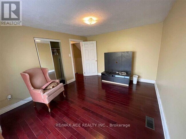Photo - 40 Cavehill Crescent