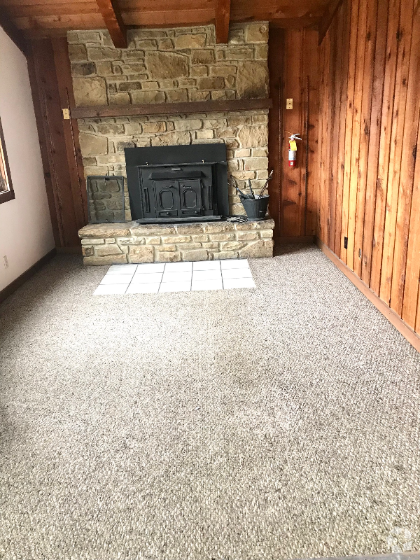 Building Photo - 1770 IN-46 Unit 1 E Rental