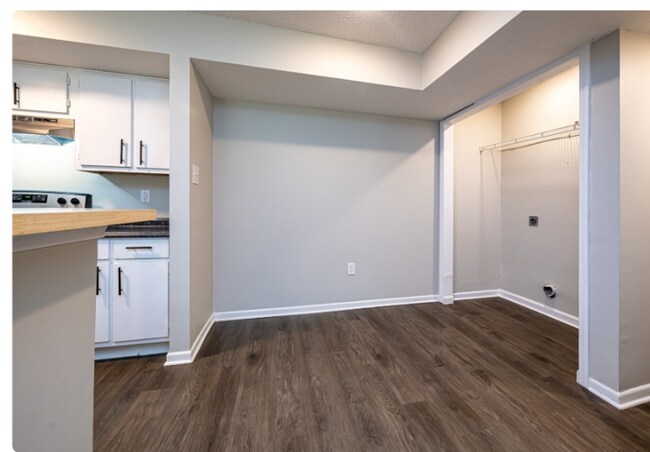 Photo - 2121 Lobdell Blvd Unit 606