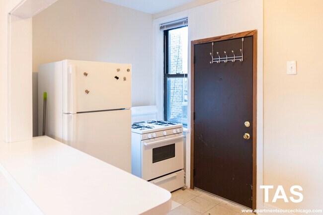 Photo - 617 W Melrose St Unit A2