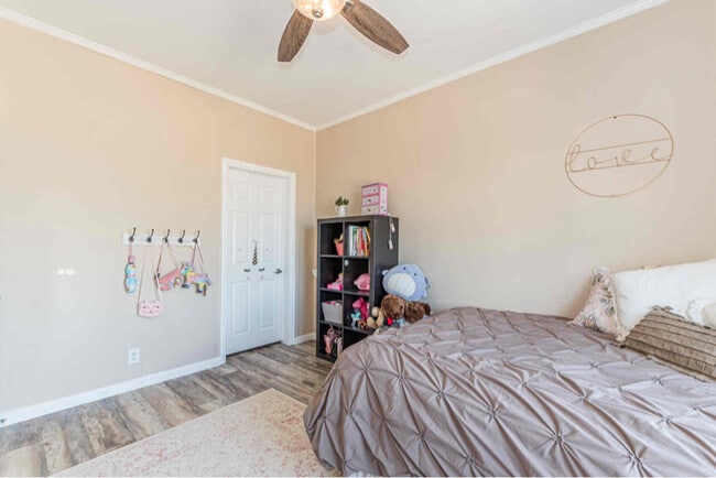 Photo - 308 Castin Ln