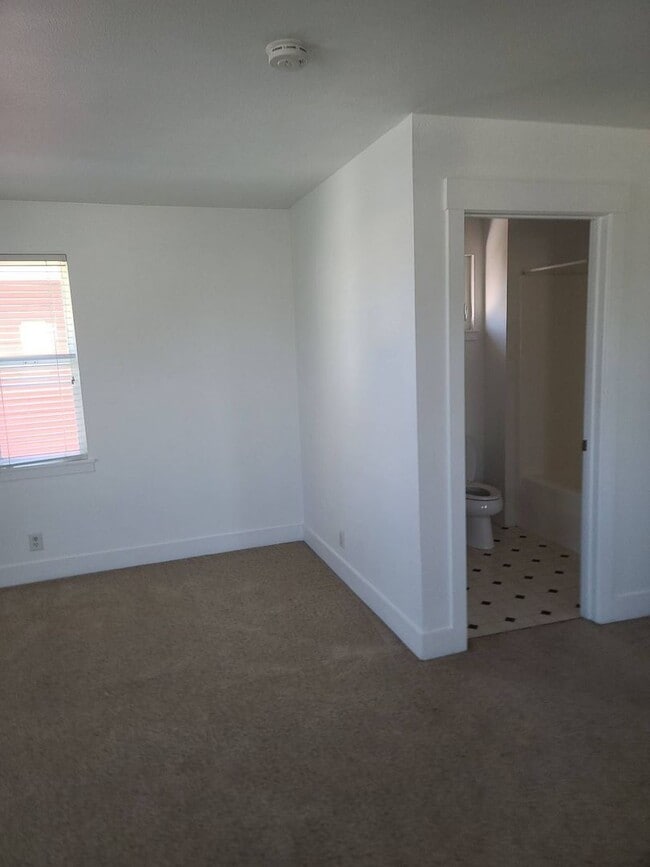 Photo - 1828 Matson St Unidad B