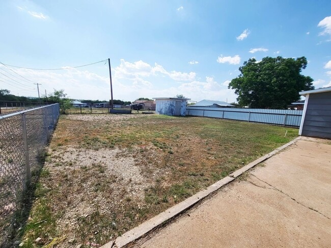 Photo - 3011 Avenue F