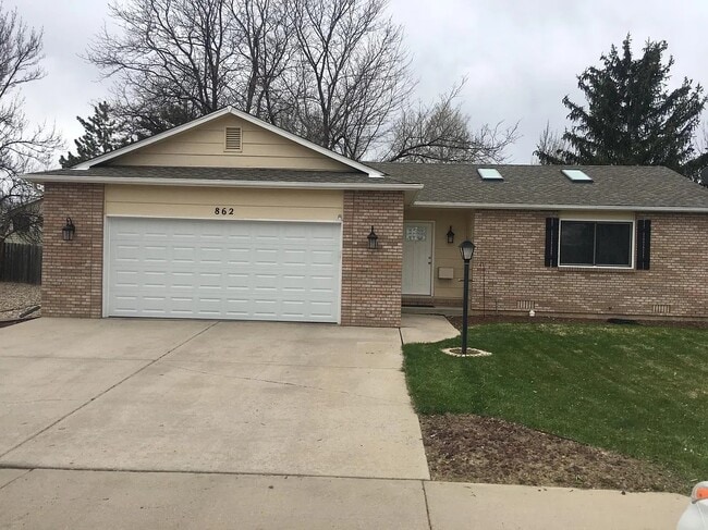 Building Photo - 862 Charter Oak Ct