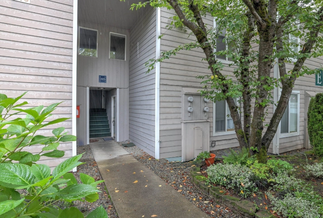 Cozy 1 bedroom condo in Auburn - Cozy 1 bedroom condo in Auburn Unit E4