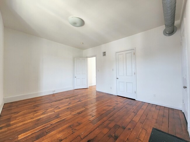 Photo - 5166 Butler St Unit 1
