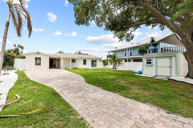 Photo - 5541 Bayou Grande Blvd NE