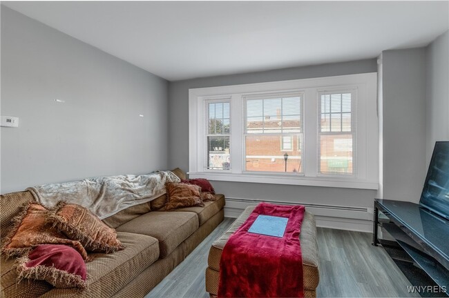 Photo - 1225 Hertel Ave