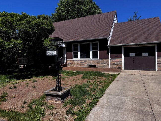 Photo - 23901 Puritan Ave