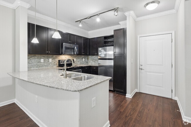 Olive 1BR, 1BA - 895SF - Kitchen
