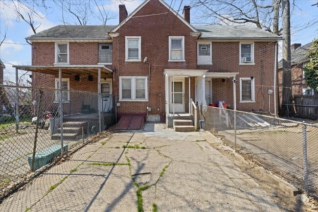 Photo - 2802 N Constitution Rd