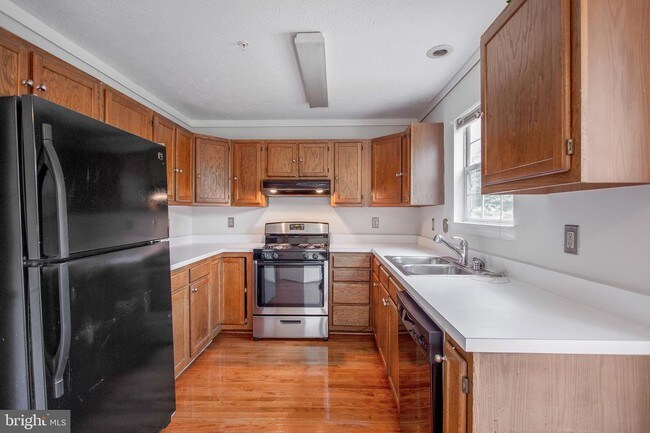 Photo - 6212 Grenfell Loop